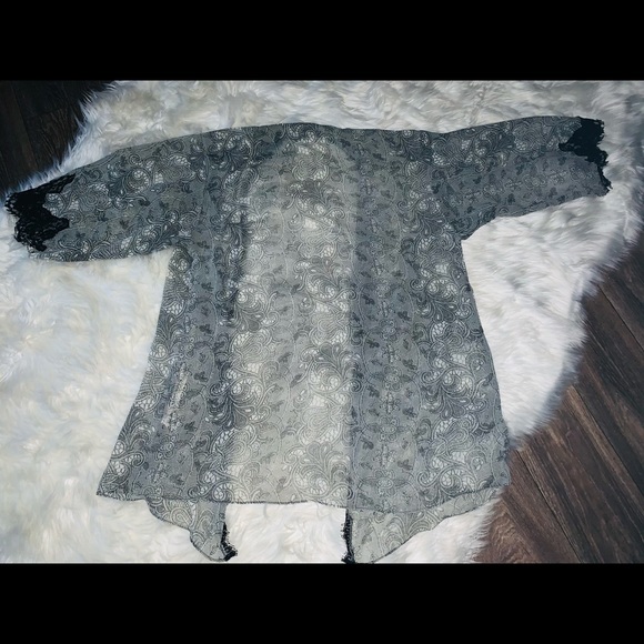 Victoria Secret Collection Open Kimono - Picture 6 of 9